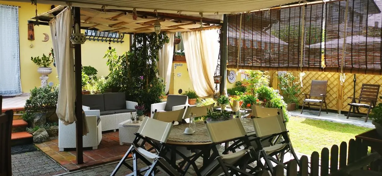 Il Giardino di Laura Villa Corsanico-Bargecchia Casa vacanze