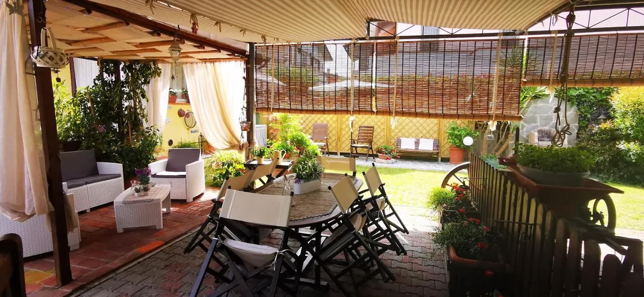 Casa vacanze Il Giardino di Laura Villa Corsanico-Bargecchia Italia