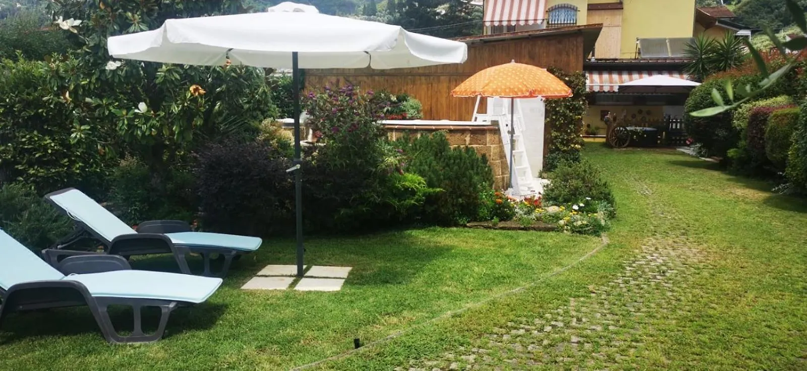Casa vacanze Il Giardino di Laura Villa Corsanico-Bargecchia Italia