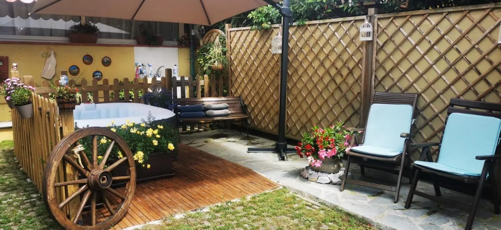 Il Giardino di Laura Villa Corsanico-Bargecchia 0*,