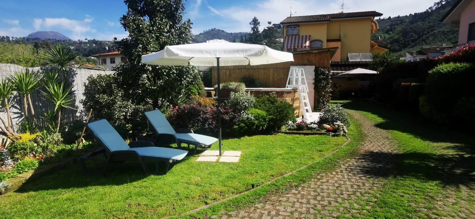 Il Giardino di Laura Villa Corsanico-Bargecchia Casa vacanze
